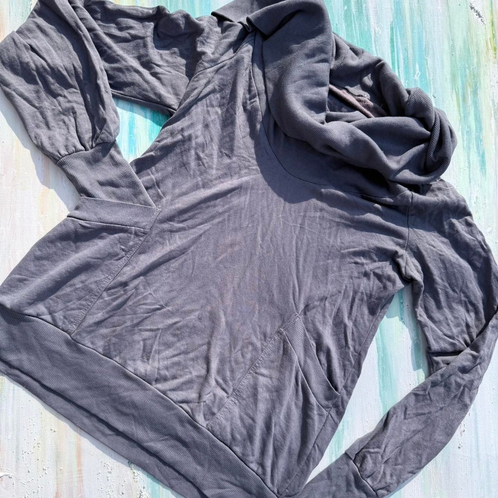 Super soft sweatshirt with gigantic cowl neck and front pockets